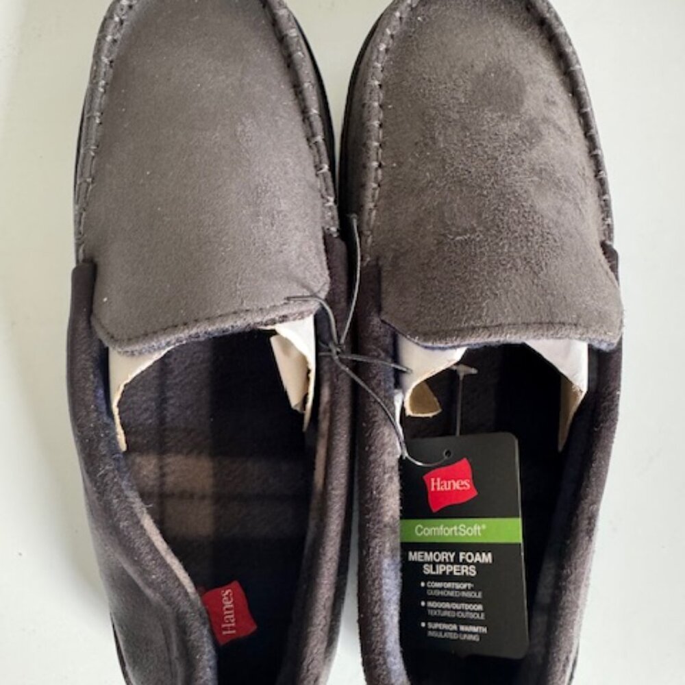 Hanes Men's Dark Gray Mocassin Slipper Shoe Memory Foam Size M durable.